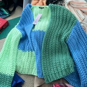 Women’s sweater